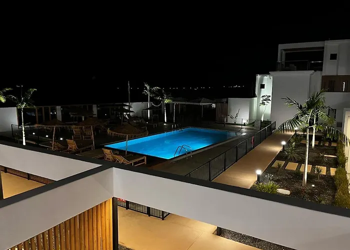 Gorgeous Douplex In 아파트 *