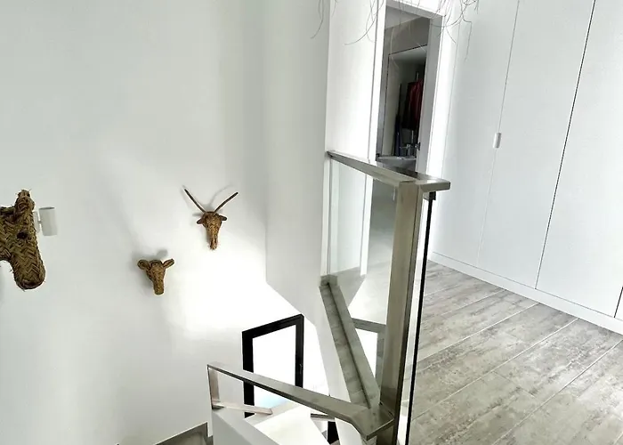 Gorgeous Douplex In 아파트